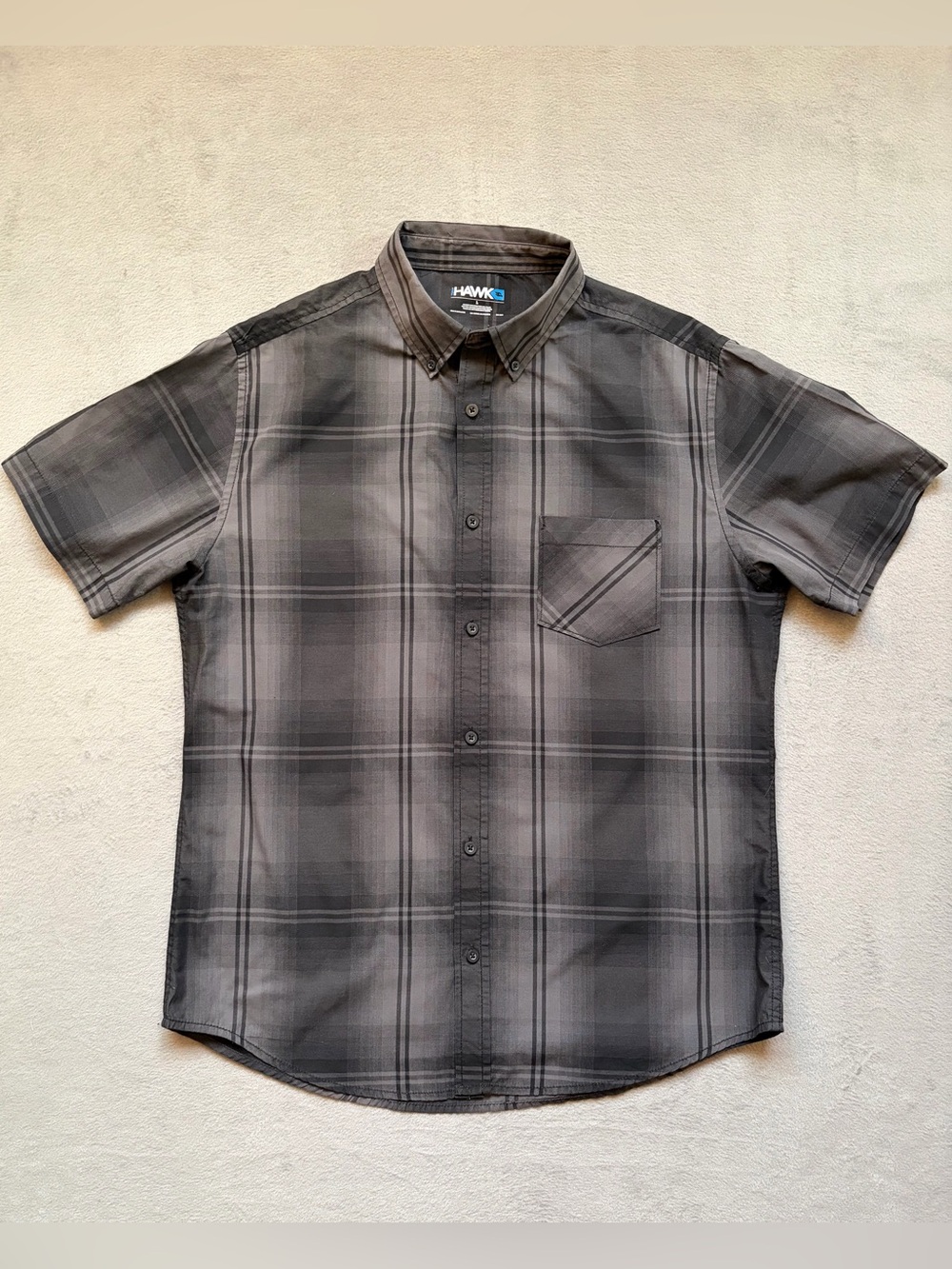 Tony Hawk Men's Short Sleeve Plaid Button-Down Shirt in Gray and Black